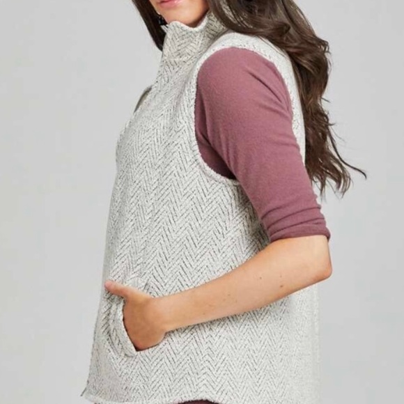 Altard state vest - Picture 3 of 6